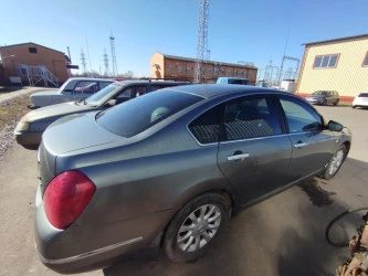 Автомобиль Ниссан Теана